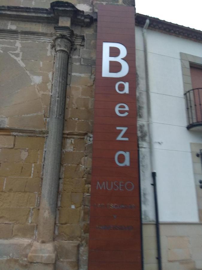 Arco De Villalar Baeza Exterior photo